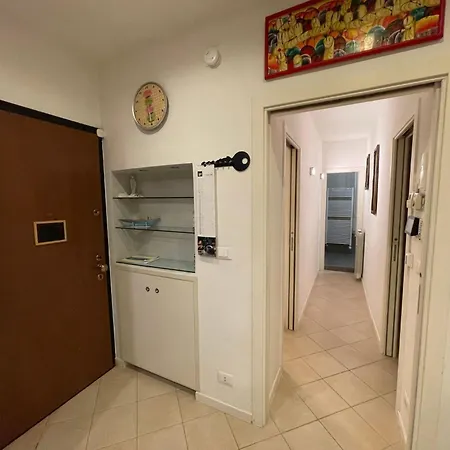 Apartment Charmante In Cannaregio By Interhome *