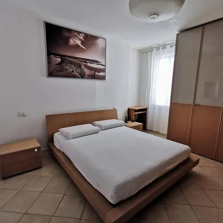 Apartment Charmante In Cannaregio By Interhome
