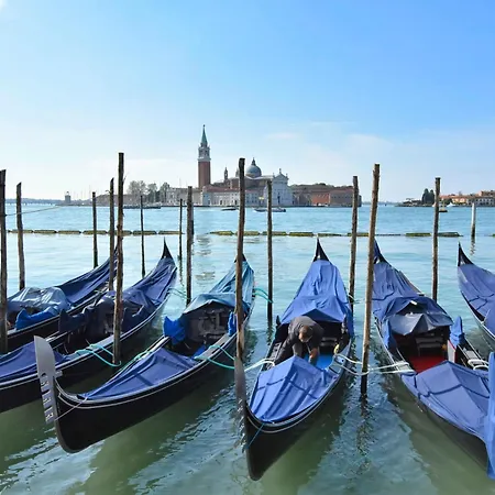 Charmante In Cannaregio By Interhome